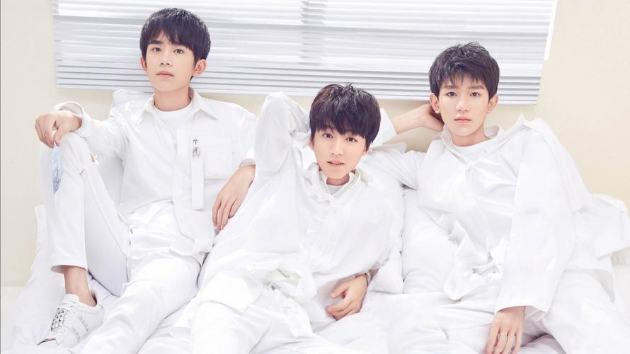 tfboys主题桌面页面无弹窗