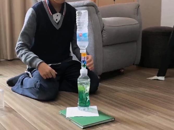 翻瓶子比赛
